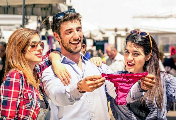 Quali sono le migliori marche di intimo modellante che non compromettono lo stile?